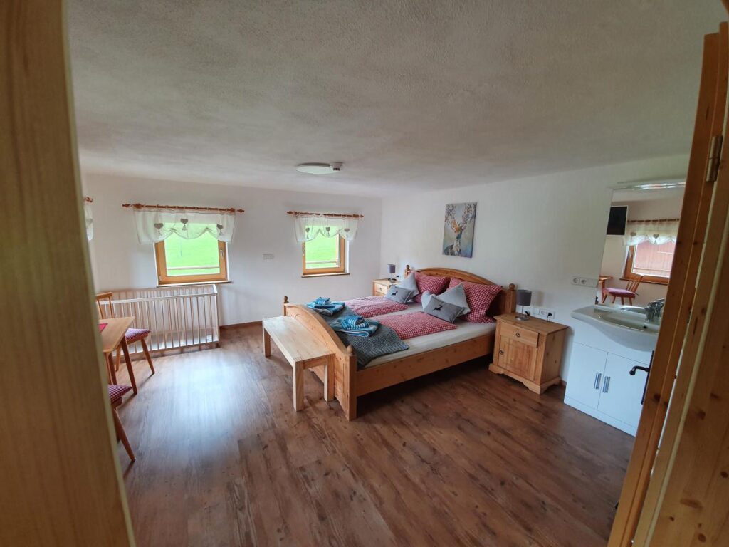 Bild vom Schlafzimmer (1. Doppelzimmer) Ferienwohnung Grand Family im Obergeschoss