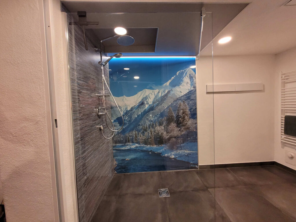Begehbare Dusche der Ferienwohnung Sweet Home